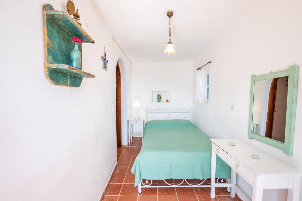 Olive Grove Cottage Menetaí Esterno foto