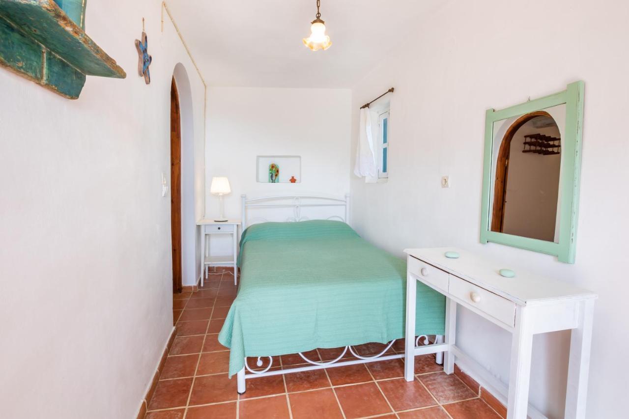 Olive Grove Cottage Menetaí Esterno foto